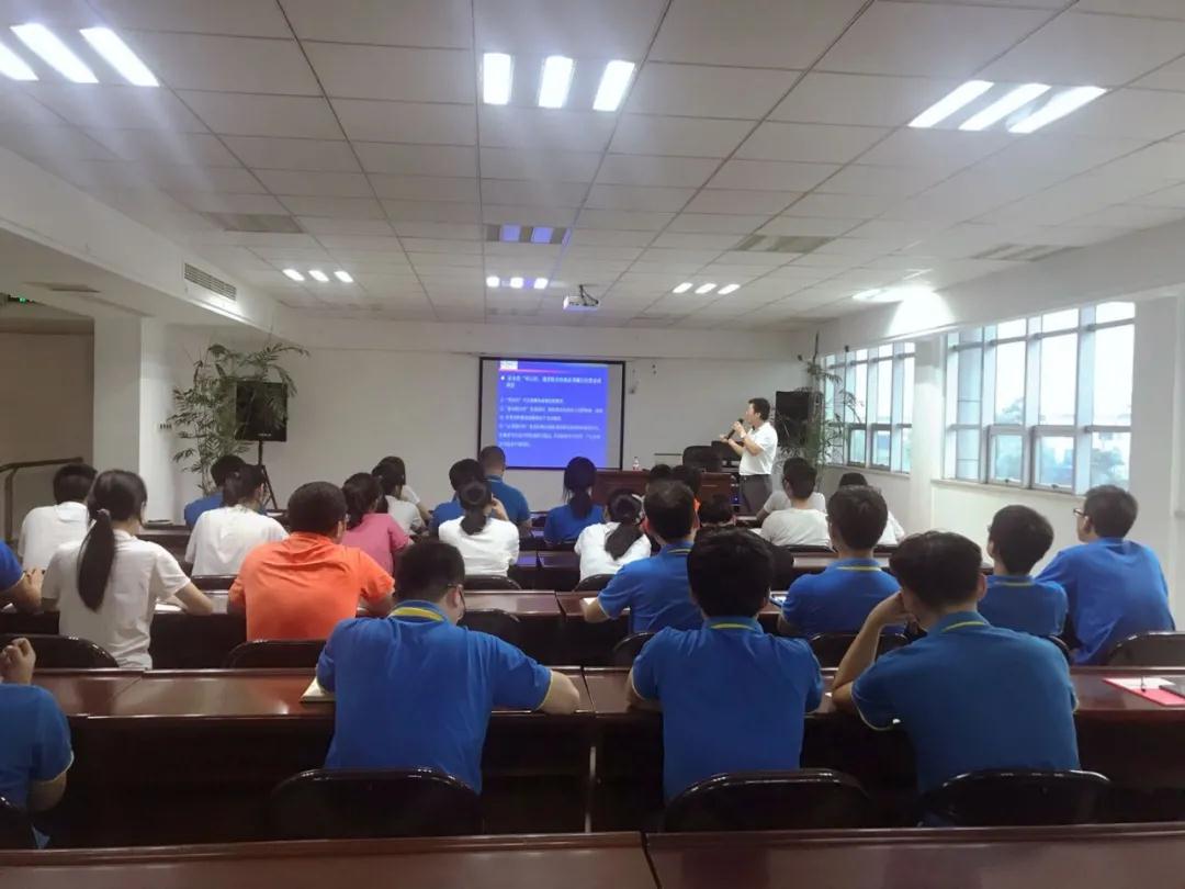 Empleados de TriLink huihuang